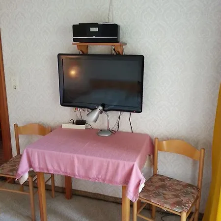 Haus Ellmaustein 湖滨福煦